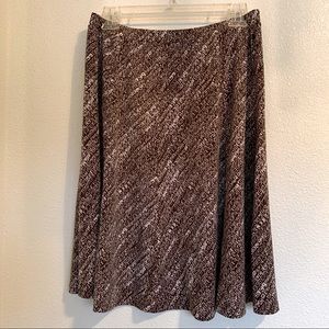 Liz & Co Brown Tribal Print Elastic Waist Skirt